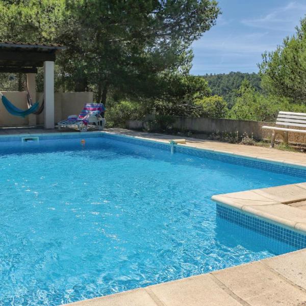 Beautiful Home In Pierrerue With Wifi, Private Swimming Pool And Outdoor Swimming Pool