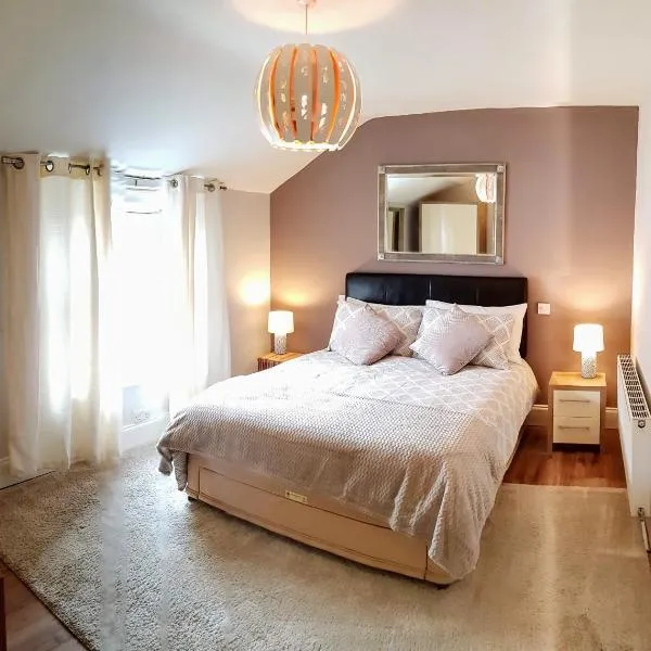 Cottage Grove Homestay rooms, hotel in Portsmouth