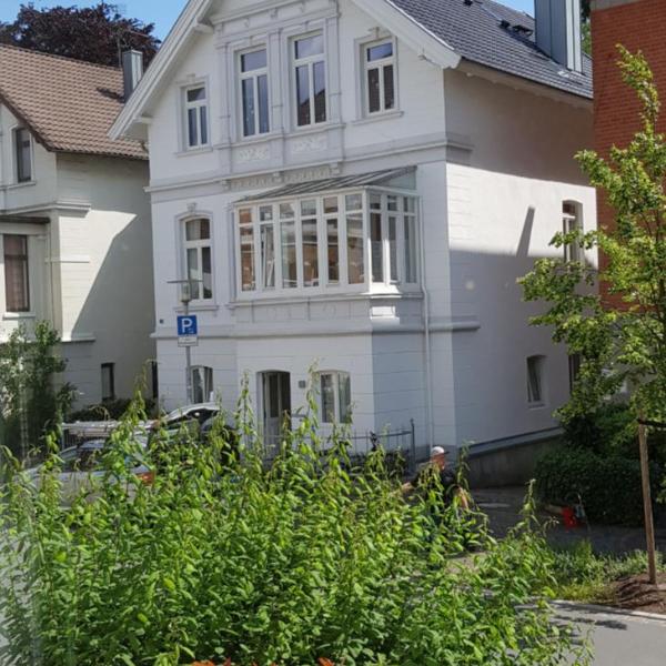 Großzügige,98m2 grosse Wohnung in stadtnaher Traumlage, nur 200m zum Stadtpark