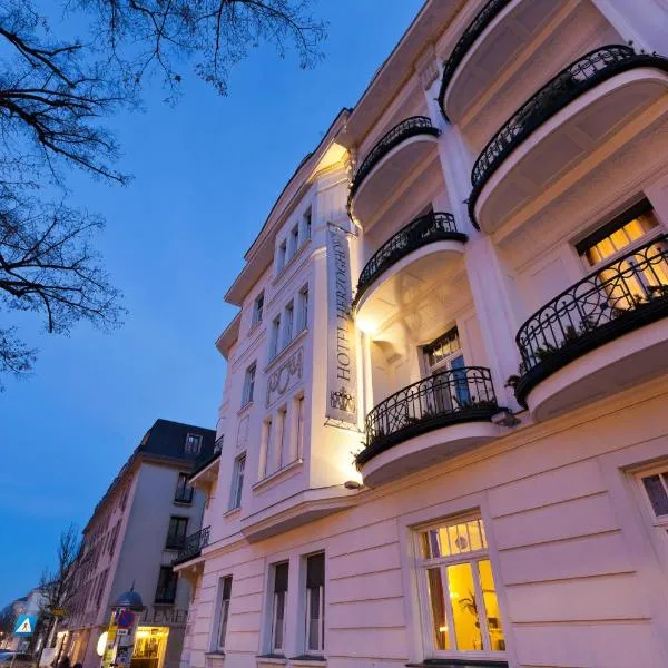 Hotel Herzoghof, hotel em Baden