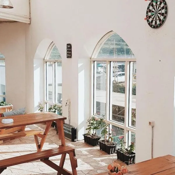 Tani Jiwo Hostel、Diengのホテル