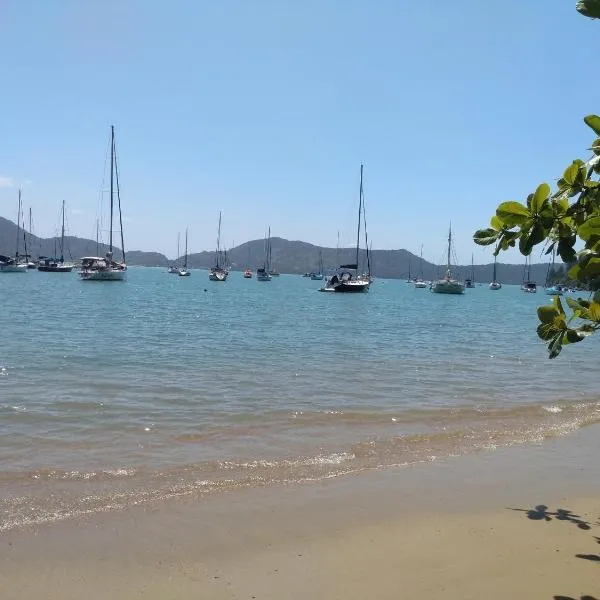 Apartamento Ubatuba Ypê Mirim beach, hotel v destinaci Ubatuba