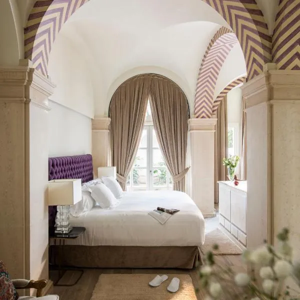 Casa de Triana Luxury Suites by Casa del Poeta, hotel in Seville