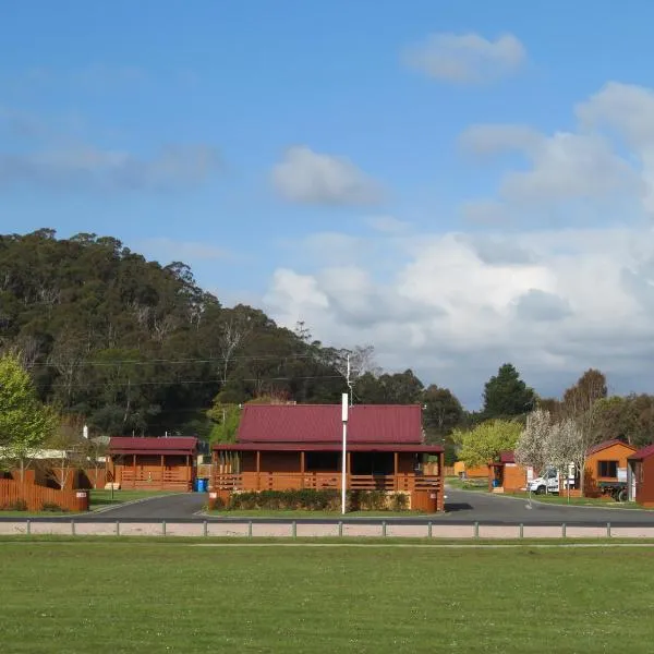 Latrobe Mersey River Cabin and Caravan Park, hotel in Latrobe