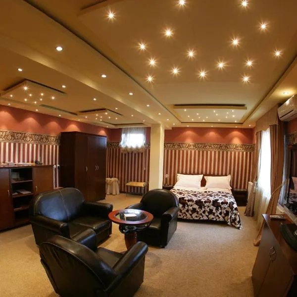 Garni Hotel Garson-Lux NS, ξενοδοχείο στο Νόβι Σαντ