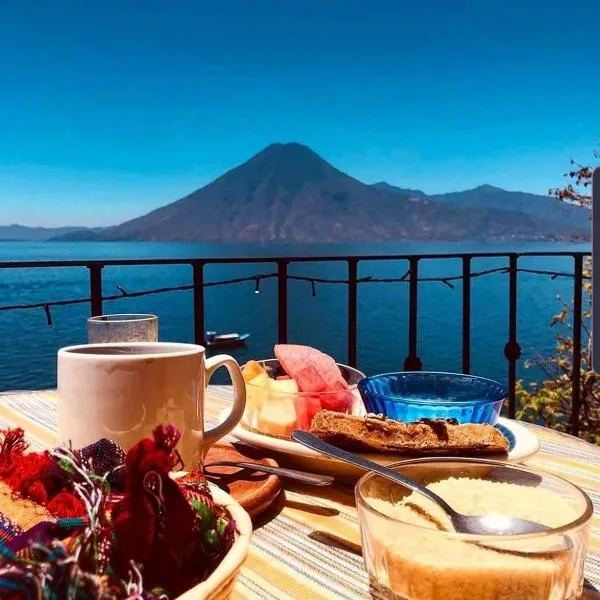 The Paradise of Atitlán Suites - Free Breakfast Supplies, hotel en Panajachel