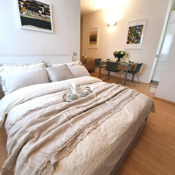 Corso Vercelli Apartment, hotel in Milan