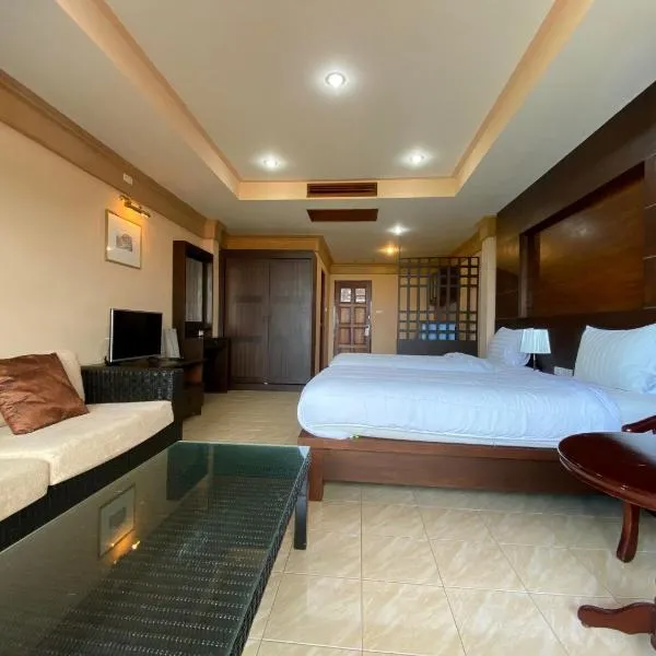 Baan Kongdee Sunset Resort Kata, hotel in Kata Beach
