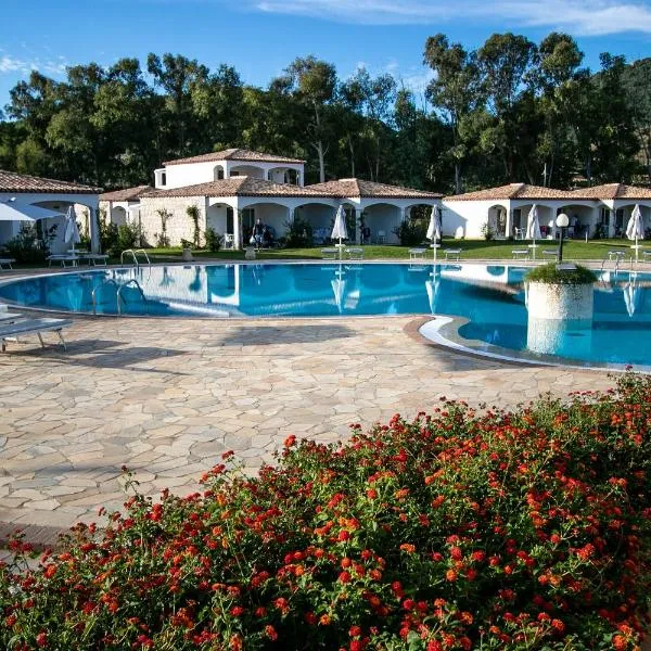 Limone Beach Resort, hotel v destinaci Castiadas