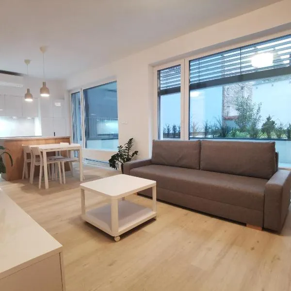 City Castle Apartments Free Parking，位于布拉迪斯拉发的酒店