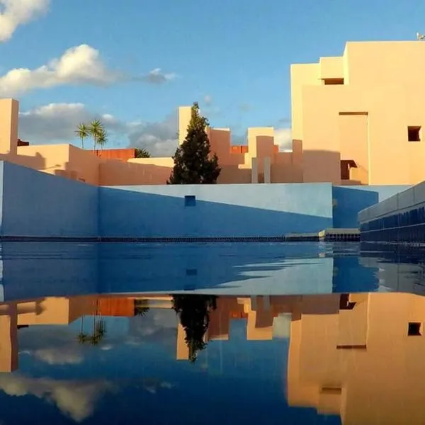La Muralla Roja，位于卡尔佩的酒店