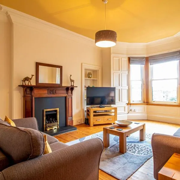 Beautiful and Bright Georgian Style Morningside Apartment - Pass the Keys, hotel Edinburgh-ben