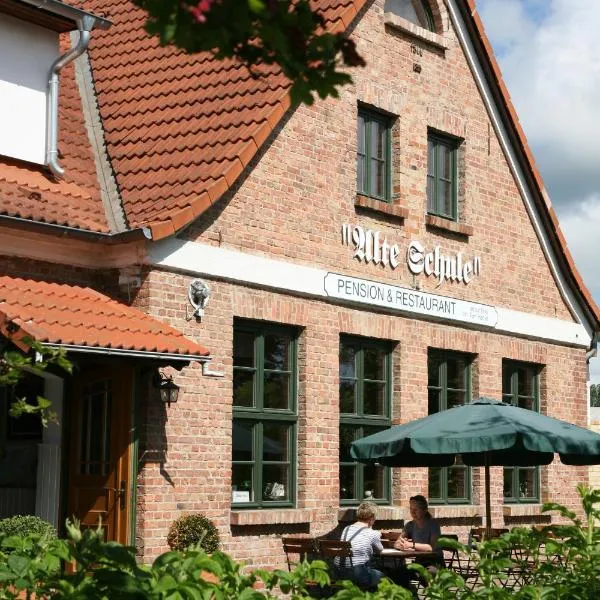 Pension & Restaurant "Alte Schule", hotel in Kluis