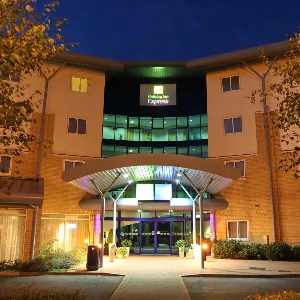 Holiday Inn Express Southampton - M27, J7 by IHG, хотел в Саутхамптън