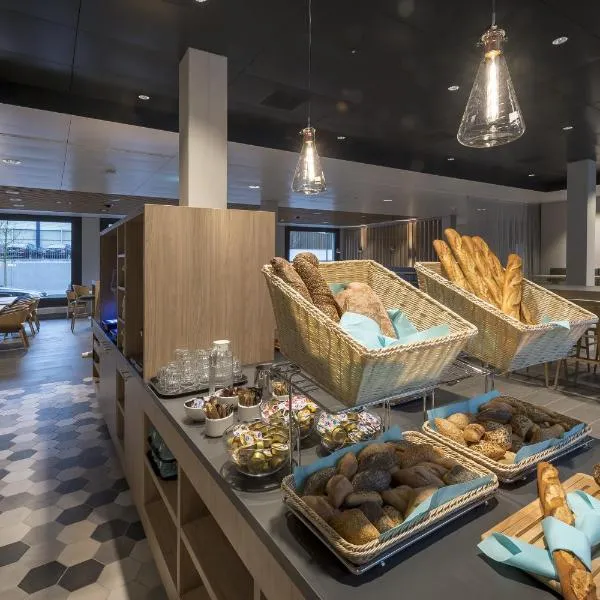 Holiday Inn Express - Luzern - Kriens by IHG, хотел в Люцерн