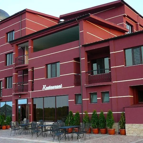 Prestige Hotel, hotel en Belene