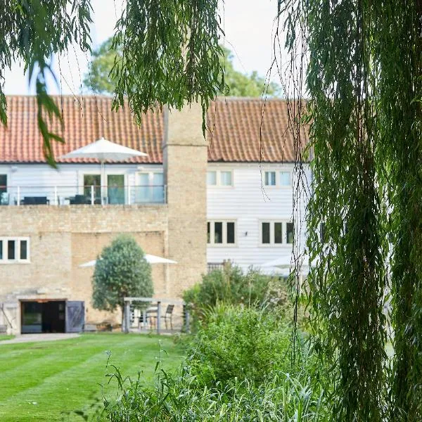 Tuddenham Mill Luxury Hotel, hotel em Tuddenham