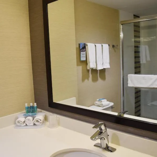 골든에 위치한 호텔 Holiday Inn Express Golden-Kicking Horse by IHG