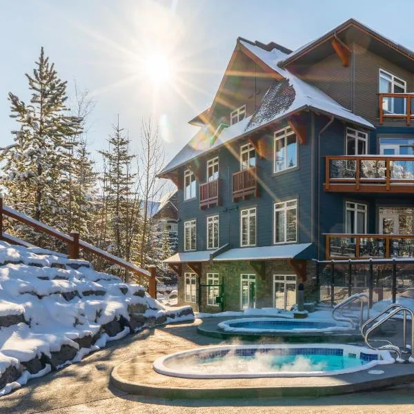 Blackstone Mountain Lodge by CLIQUE, hotel in Canmore