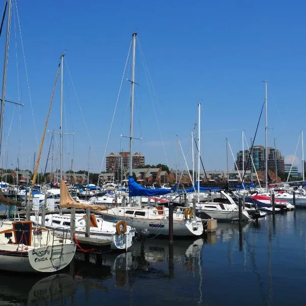 Holiday Inn Express & Suites Buffalo Airport by IHG, hotel in Cheektowaga