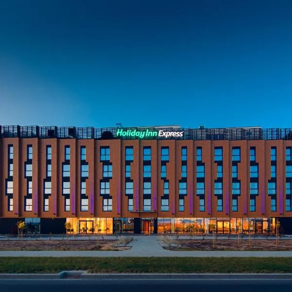 Holiday Inn Express - Rzeszow Airport by IHG, hotel in Rzeszów