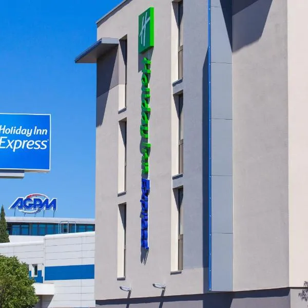 Holiday Inn Express Toulon - Est by IHG، فندق في تولون