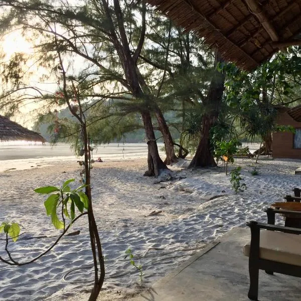 La Ong Lay, hotel en Ko Phayam