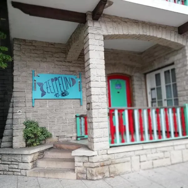 Zeppelin Art-Hostel, hotel en Mar del Plata