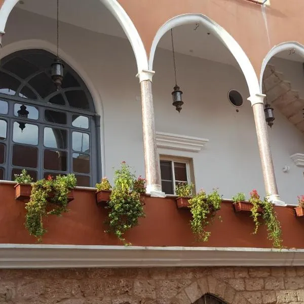 Azur Suites Hotel & Apartments, hotel v destinaci El Mîna