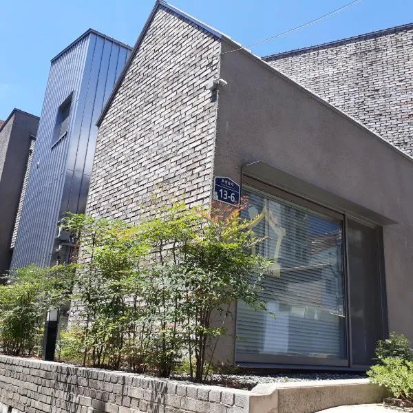 釜山因塞德旅舍，位于釜山的酒店