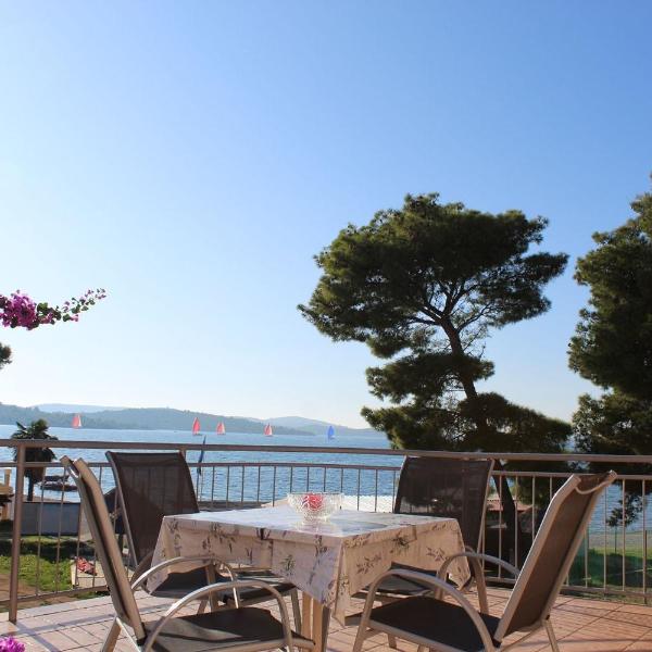 Apartments Đurđa - close to the sea