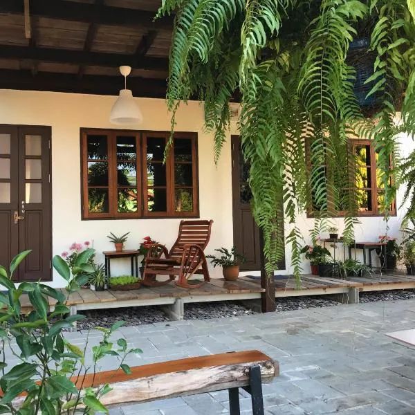ครูหนูบ้านพัก แหลมงอบ Krunou baanpak, hotel en Trat