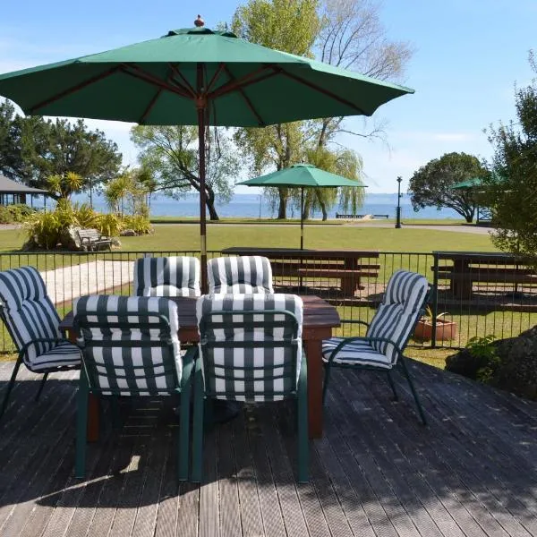 Cedarwood Lakeside Motel & Conference Venue, hotel en Rotorua