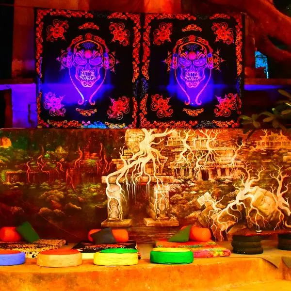 Mitra Hostel, hotel in Arambol