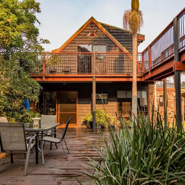 Jetz Bungalow, hotel v destinaci Berrara