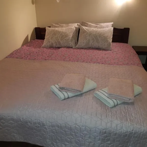 Ovelia B&B, hotel di Kuressaare