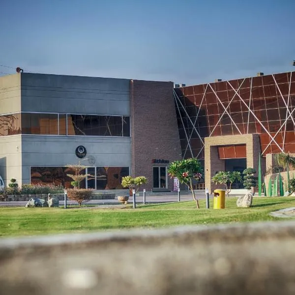 Circle Club Faisalabad, hotel in Faisalabad