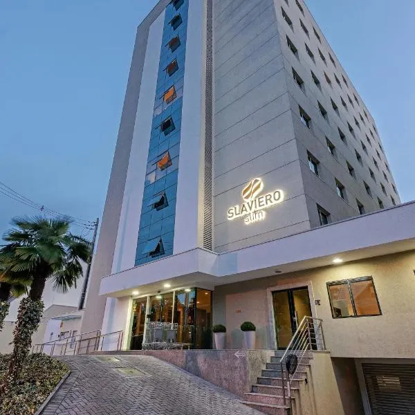 Slim Curitiba Av das Torres, hotel v destinaci Curitiba