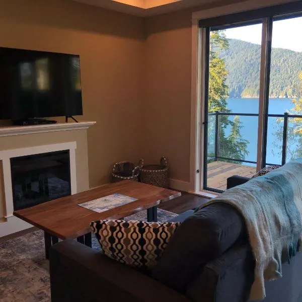Port Renfrew में, होटल Botany Bay by Eagle Reach Properties