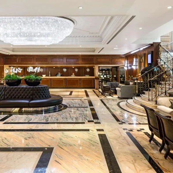 Radisson Blu Hotel, London Heathrow, hotel v mestu Hillingdon