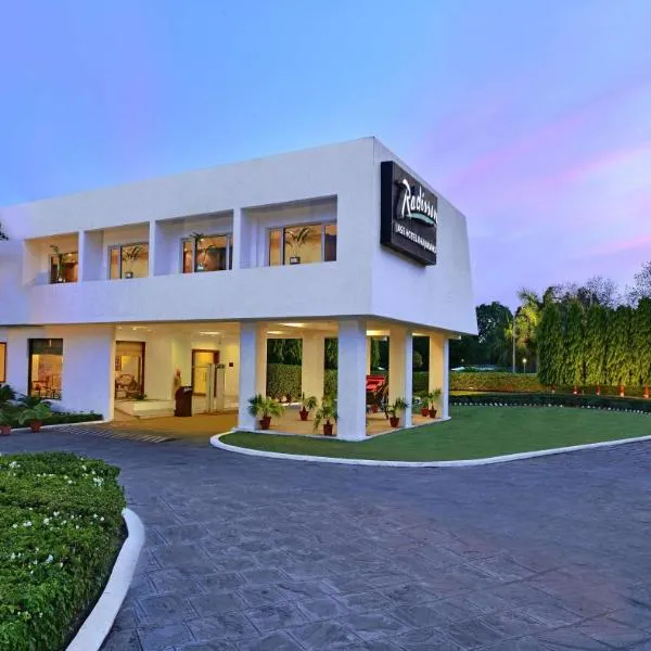 Radisson Jass Hotel, Khajuraho, hotel in Khajurāho