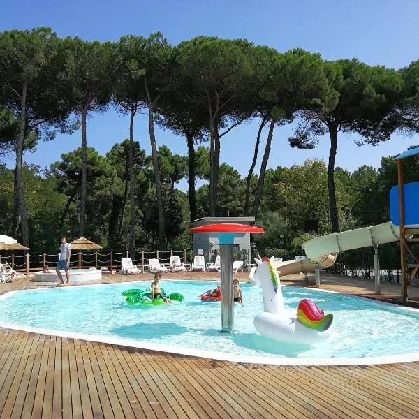 Piomboni Camping Village, hotel v destinaci Marina di Ravenna