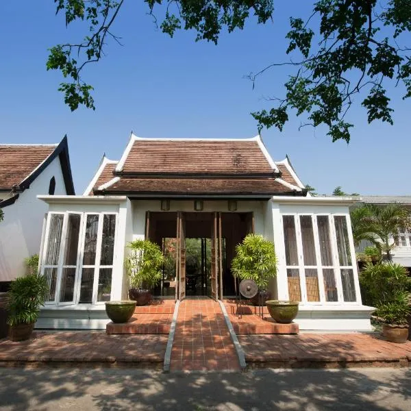 Tharaburi Resort, hotel in Sukhothai