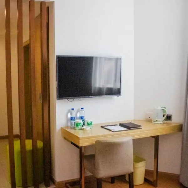 GreenTree Inn HuaiAn Huaiyin Area The Yangtze River East Road Express Hotel โรงแรมในหวายอัน