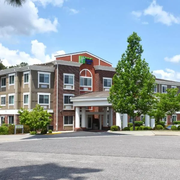 Holiday Inn Express & Suites Southern Pines-Pinehurst Area by IHG, hotel v destinaci Southern Pines