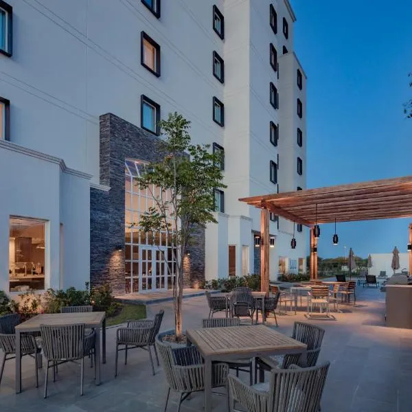 Staybridge Suites - Saltillo by IHG, hotel en Saltillo
