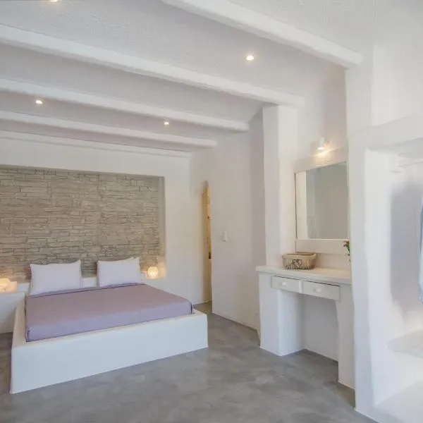 Όλγα, ξενοδοχείο στην Ίο