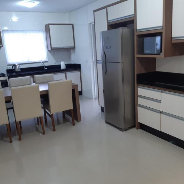 Apartamento 2 dormitório praia de Bombas