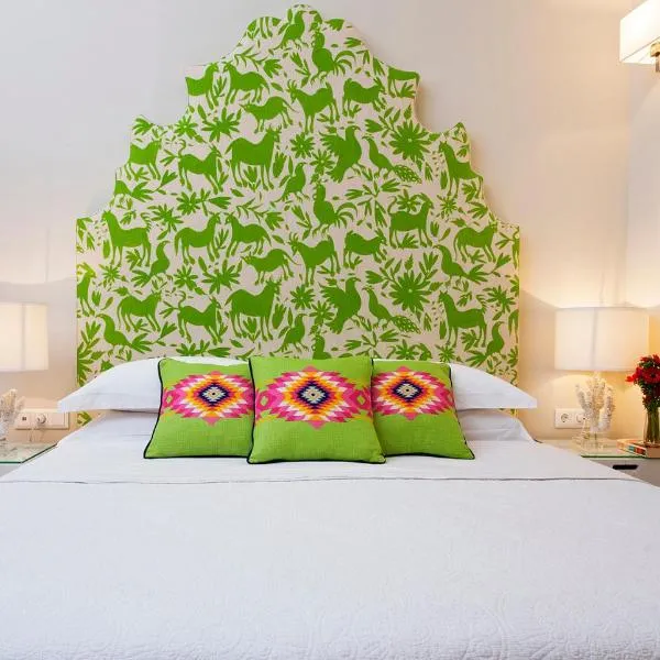 Acropolis TownHouseCo Suites, hotel in Athens