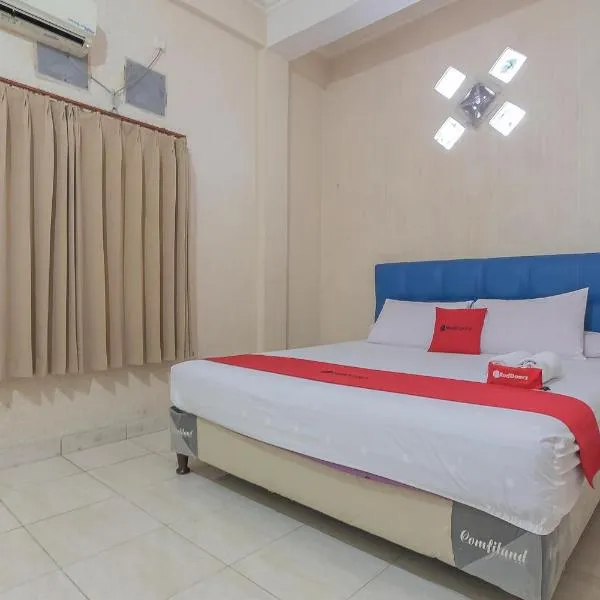 RedDoorz Syariah near Terminal Batu Ampar 2, hotel in Balikpapan